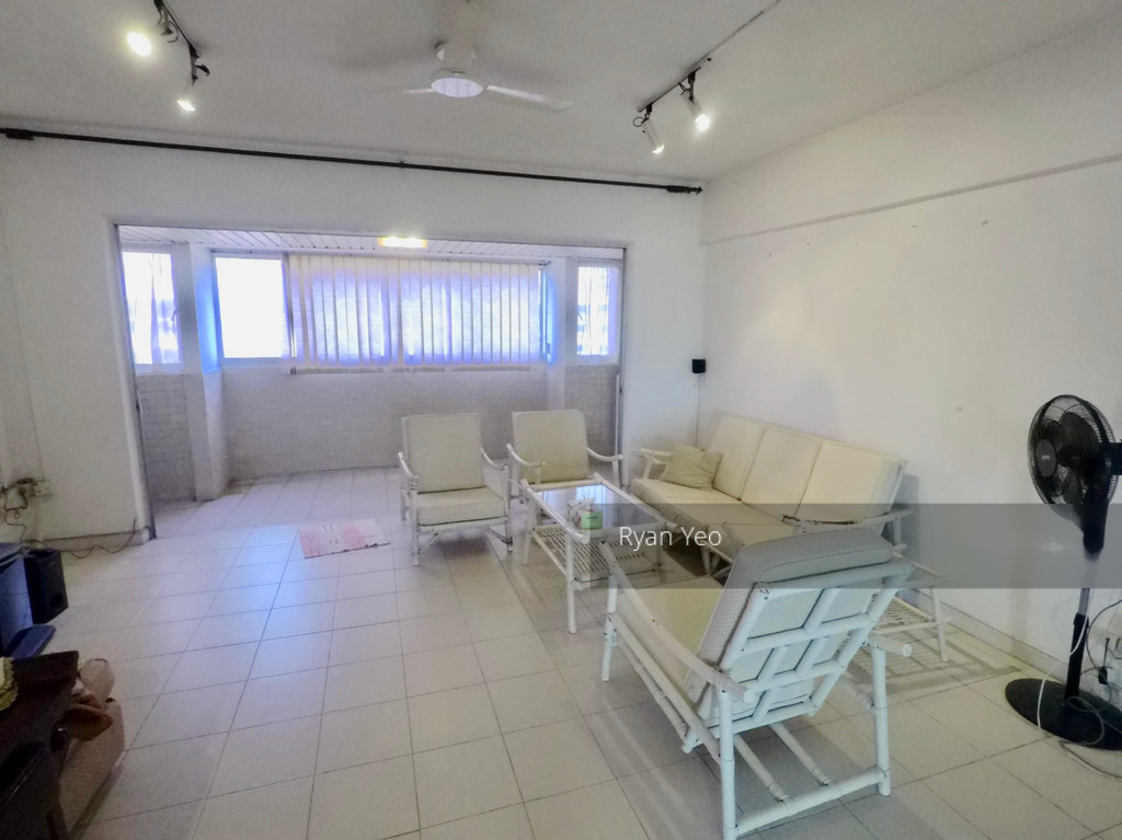 Blk 147 Tampines Avenue 5 (Tampines), HDB Executive #209725961